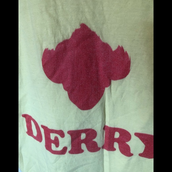 IT Chapter Two I ❤️ Derry T-shirt Sz Small - Picture 2 of 6